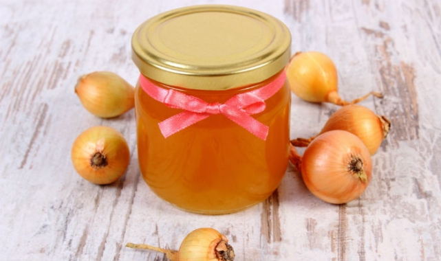 Onion and honey hair mask for hair growth